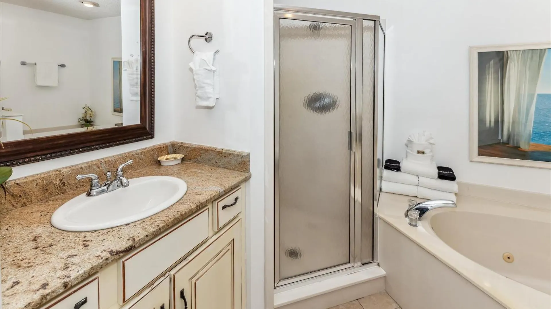 Sterling Sands 306- By Holiday Isle Properties Destin Apartment