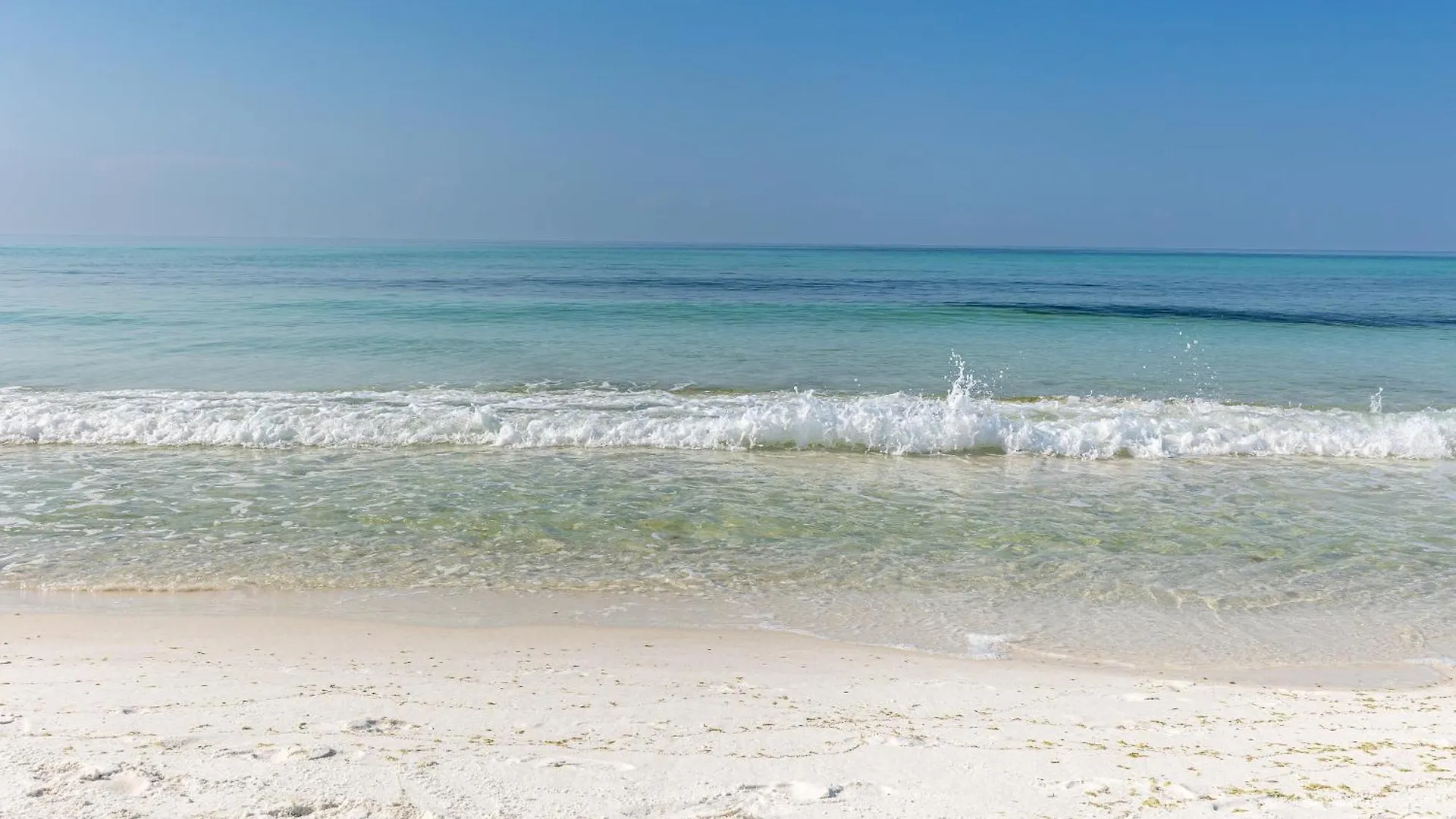 Sterling Sands 306- By Holiday Isle Properties Destin Apartment